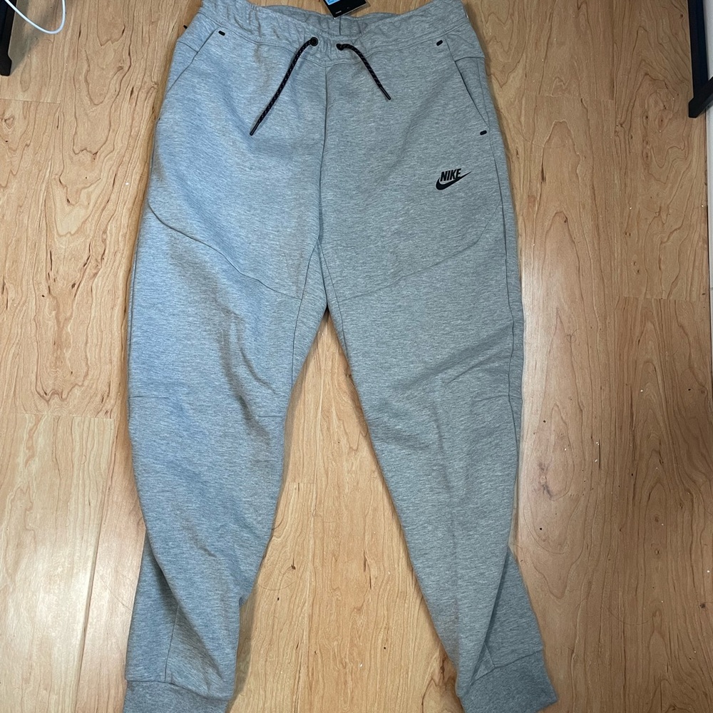 Nike tech fleece joggers in light grey
